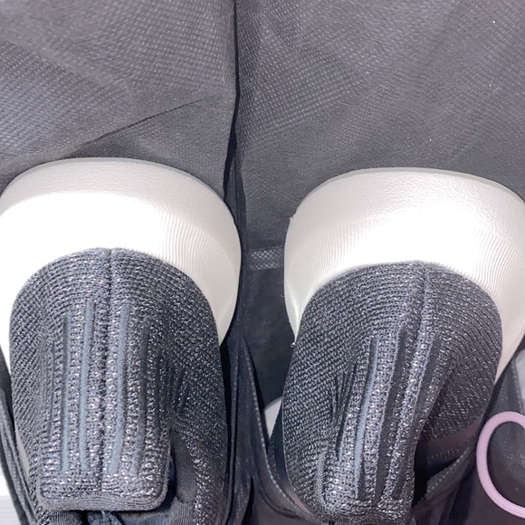 RARE 🆕 SPARKLE ✖️Adidas Swift Run Black - Picture 7 of 8